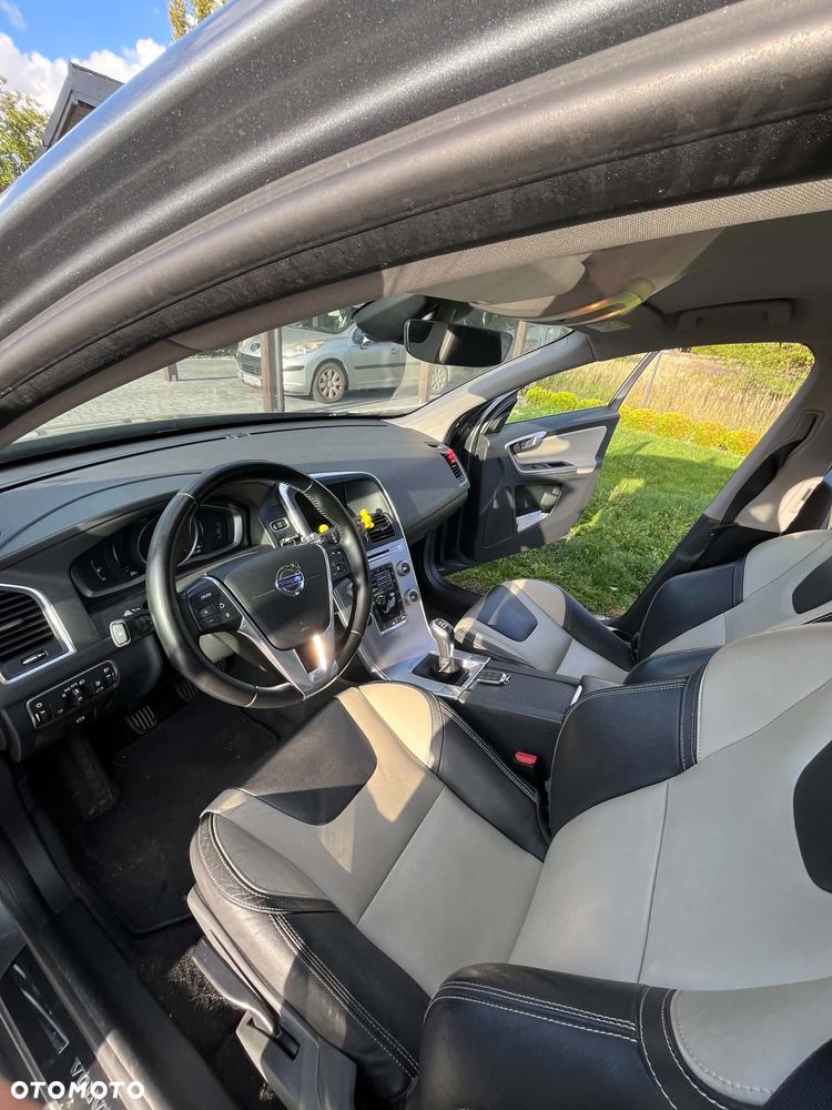 Volvo XC 60 D4 Momentum - 5