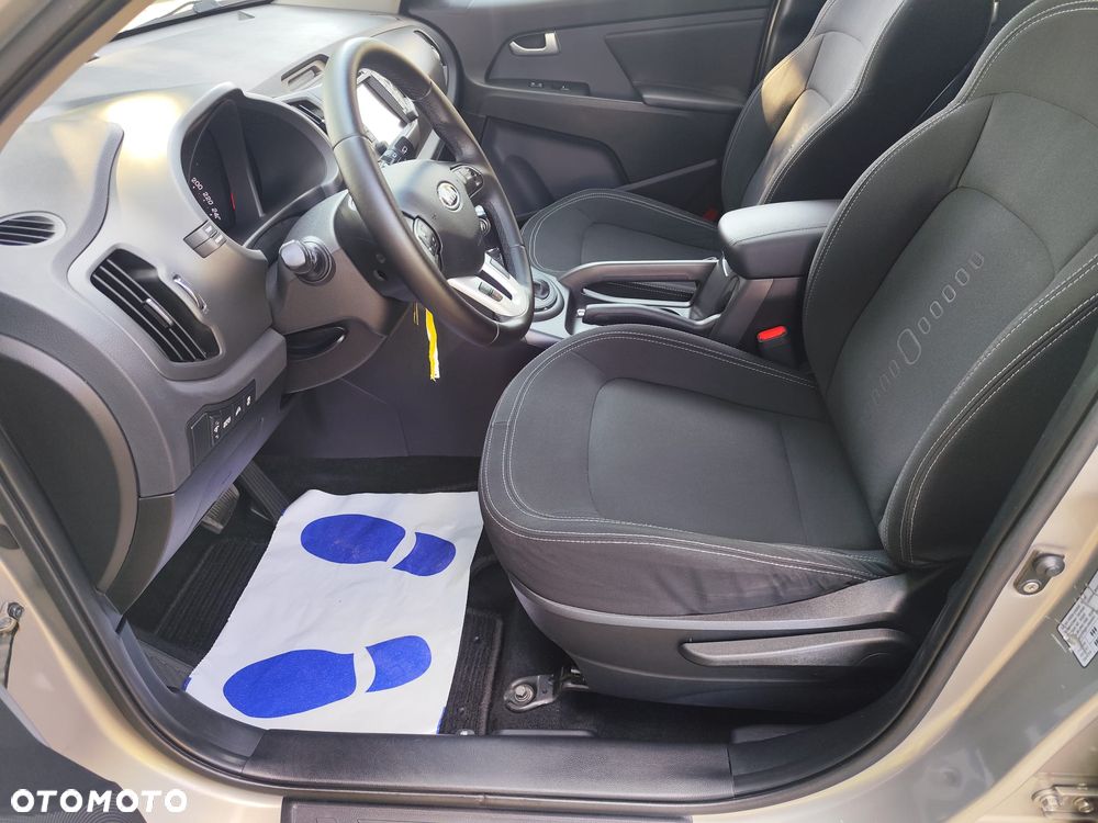 Kia Sportage 2.0 CRDI 4WD Automatik Fifa World Cup Edition - 9
