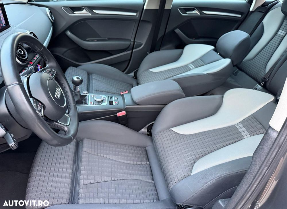 Audi A3 Sportback 1.6 TDI DPF Ambition - 19