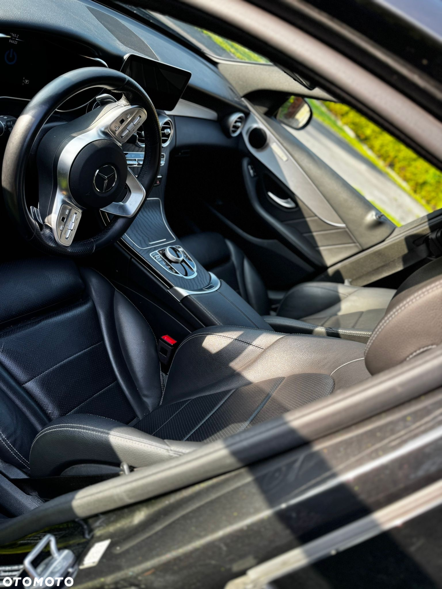 Mercedes-Benz Klasa C 300 de T 9G-TRONIC AMG Line - 2