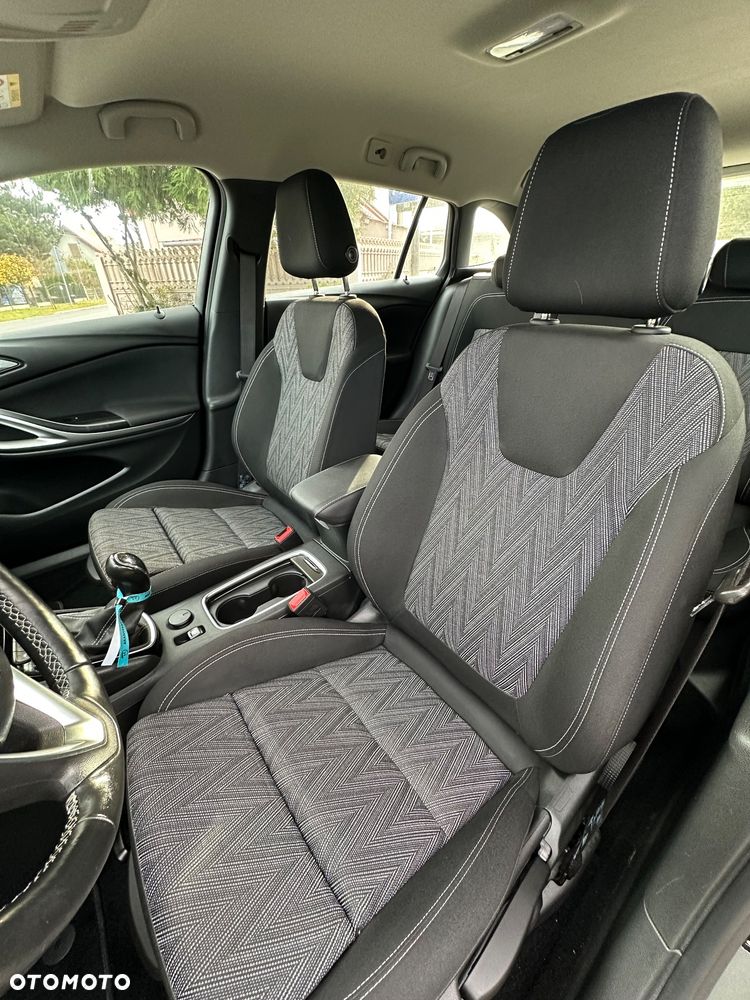 Opel Astra 1.2 Turbo Edition - 9