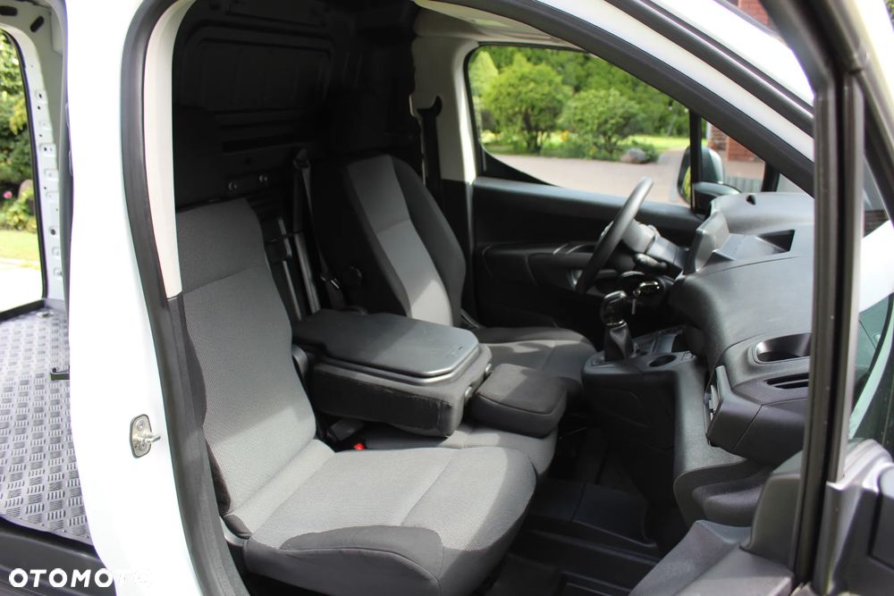 Citroën BERLINGO 1.6 HDI 3-OSOBOWY FAKTURA VAT - 17