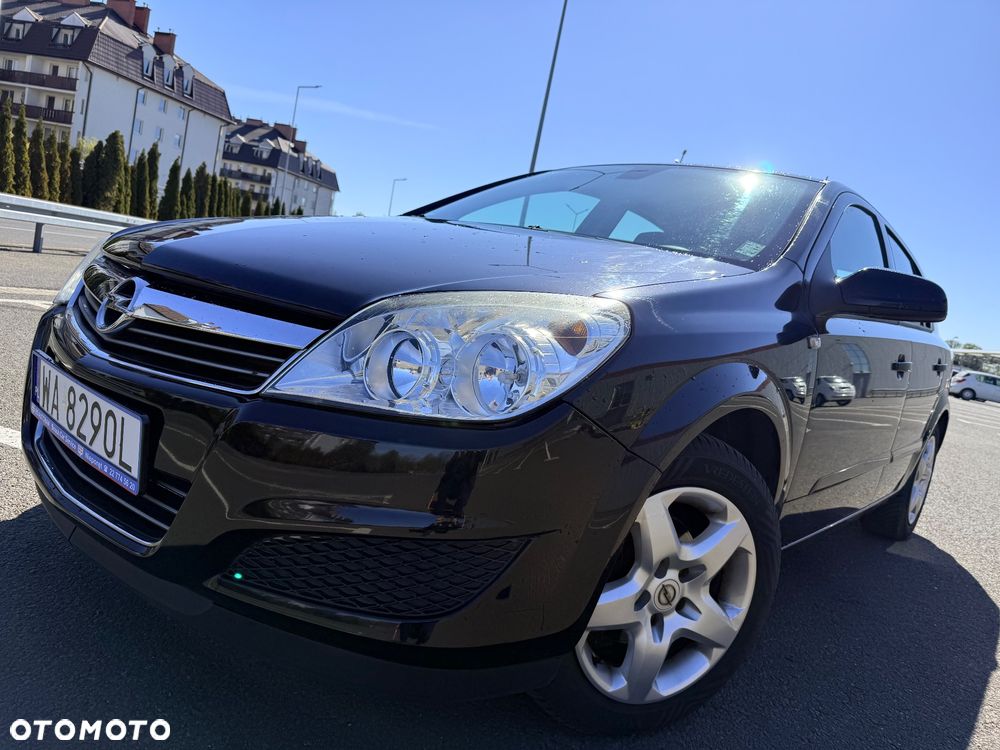 Opel Astra 1.6 Edition 111 Jahre - 3