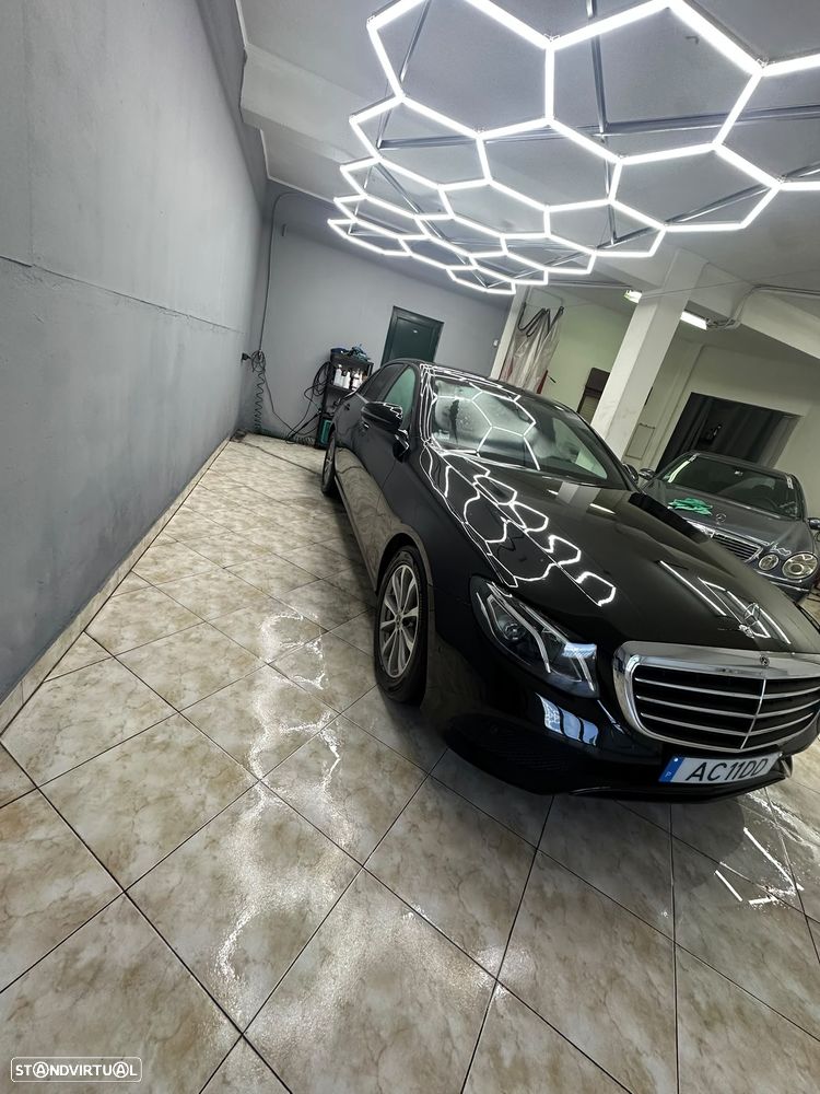 Mercedes-Benz E 220 d Exclusive - 4