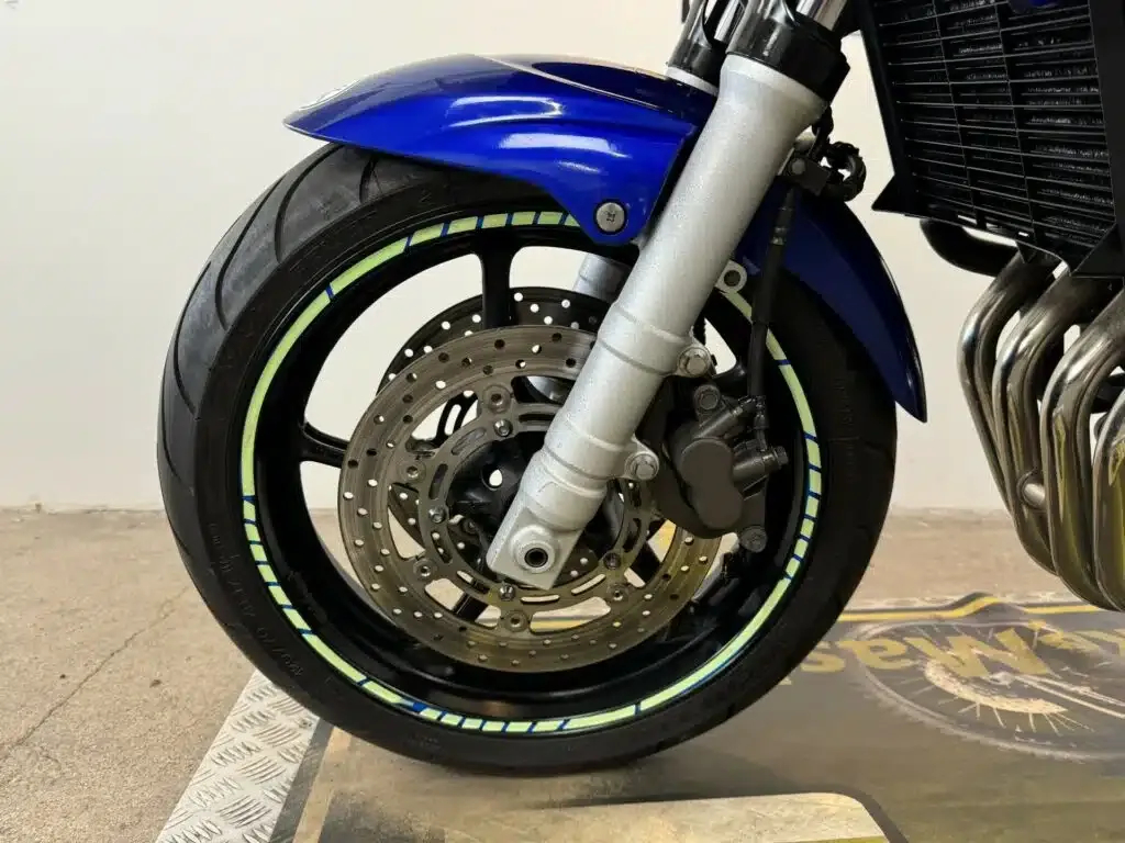 Yamaha FZ6 - 18