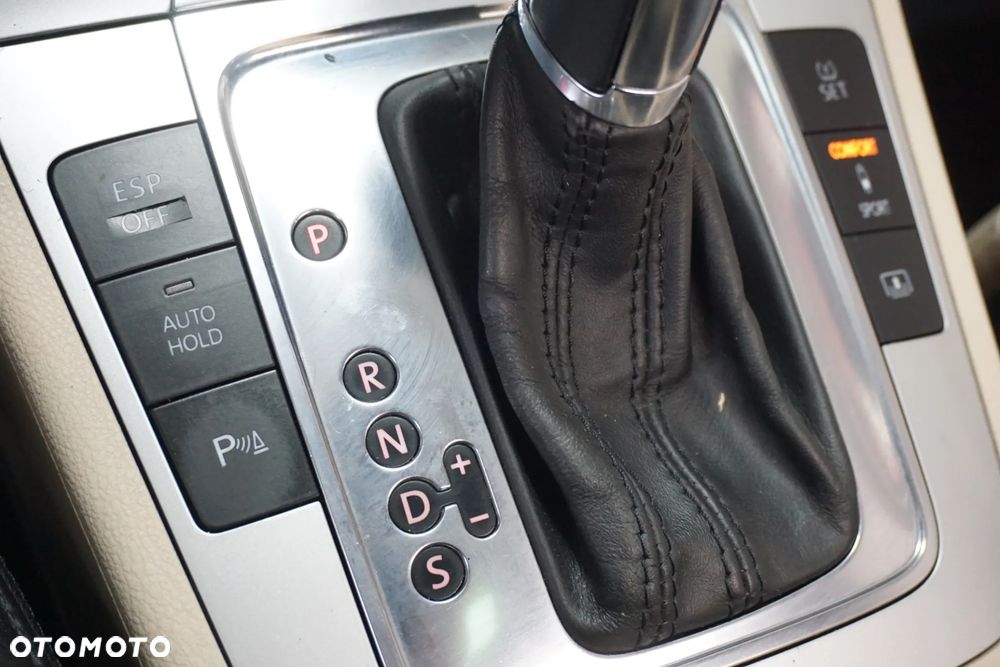 Volkswagen Passat CC 1.8 TSI DSG Exclusive - 27