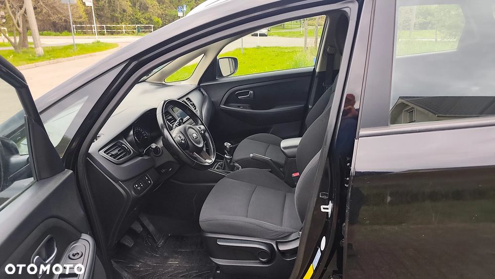 Kia Carens 1.6 GDI Fifa World Cup Edition - 5