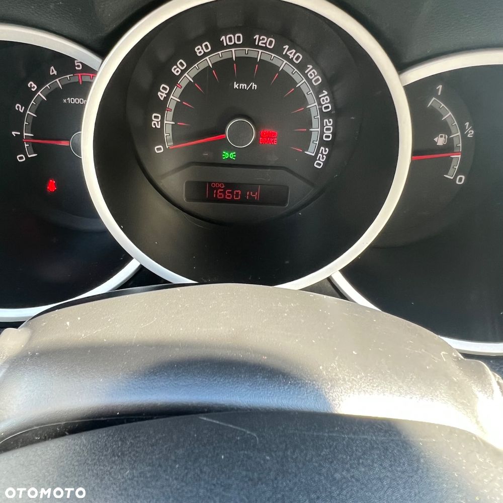 Kia Venga 1.6 CRDi 128 Fifa World Cup Edition - 14