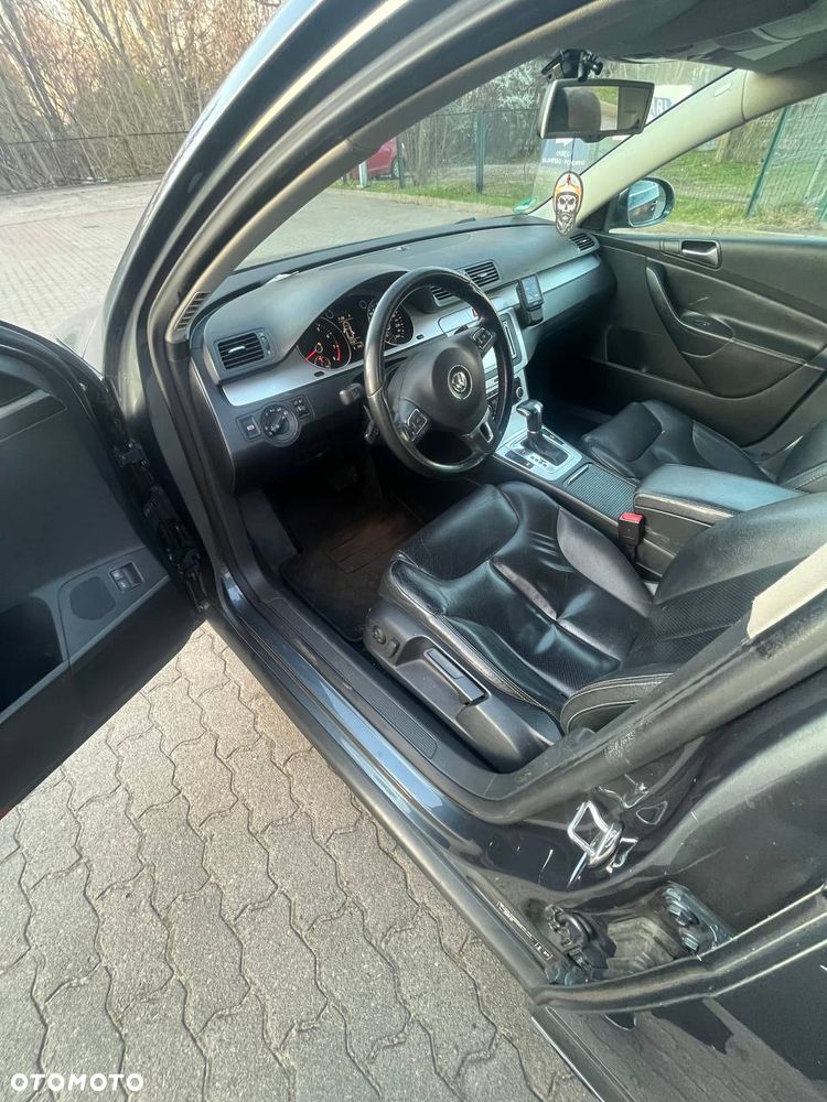 Volkswagen Passat - 2