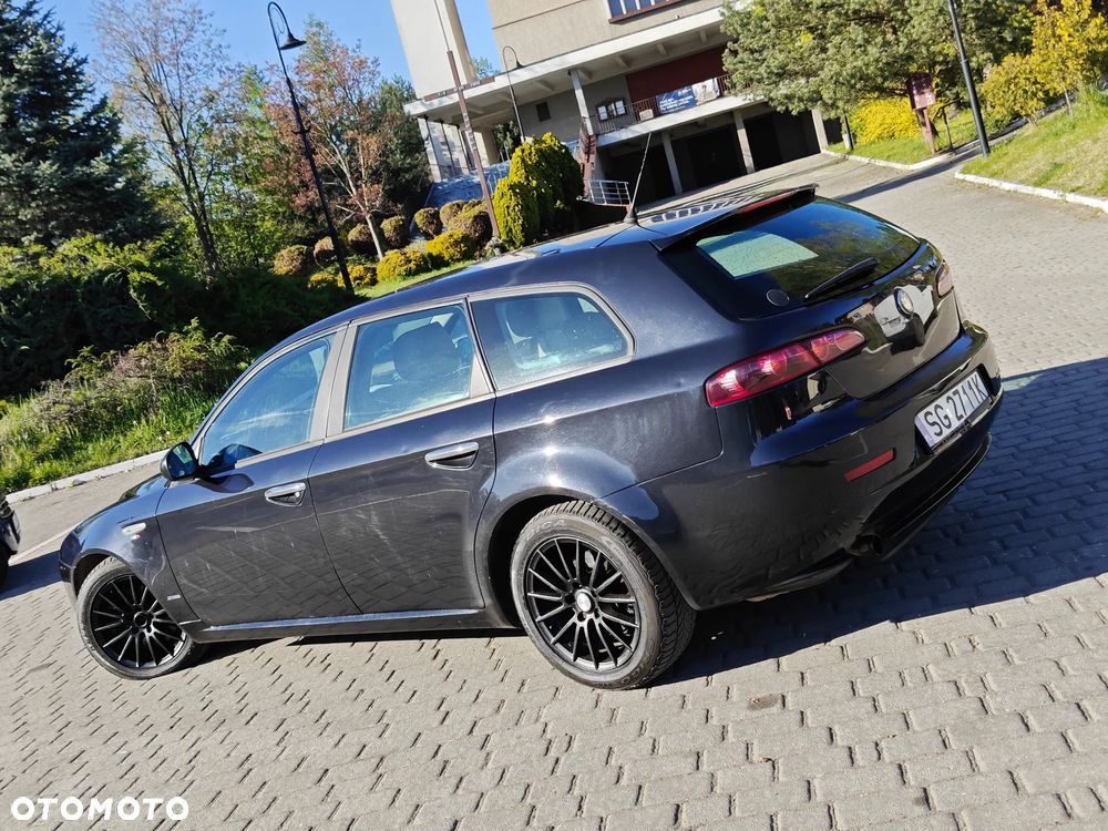 Alfa Romeo 159 1.9 JTDM 8V DPF Distinctive - 12