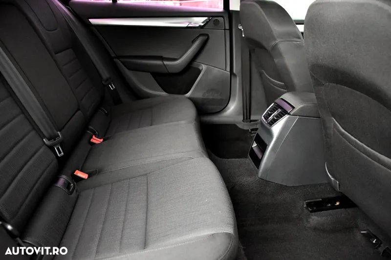 Skoda Octavia 2.0 TDI DSG Style - 15