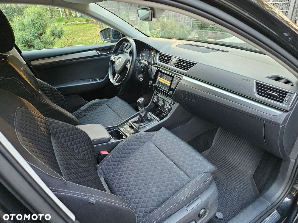 Skoda Superb 2.0 TDI Style - 30