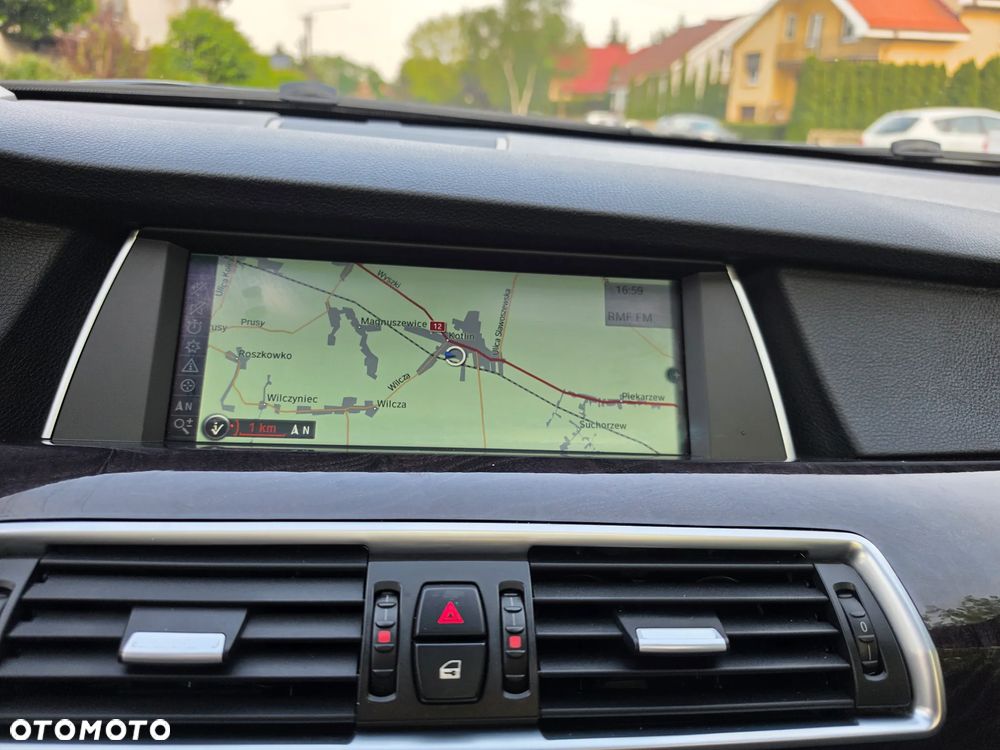BMW 5GT - 11