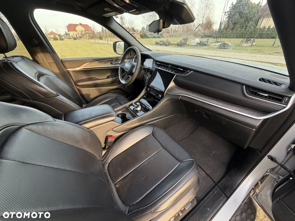 Jeep Grand Cherokee 3.6 V6 Summit - 31