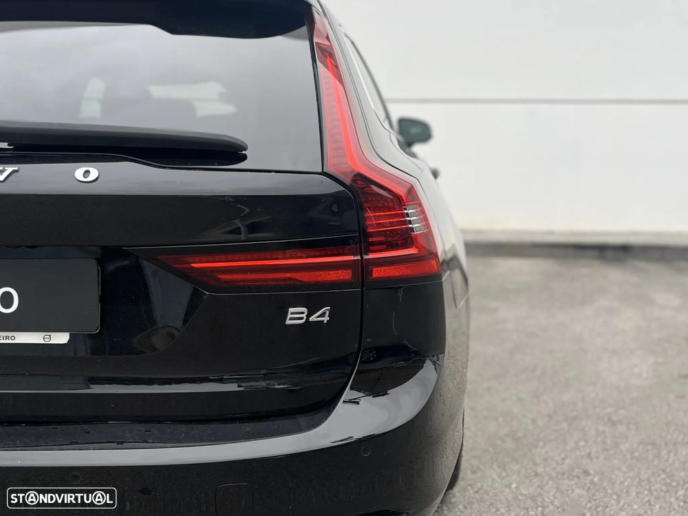 Volvo V90 2.0 B4 Core - 11
