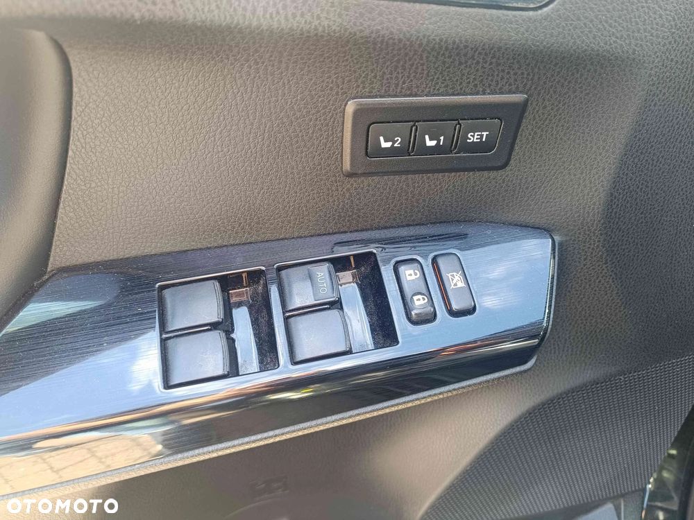 Toyota RAV4 - 23