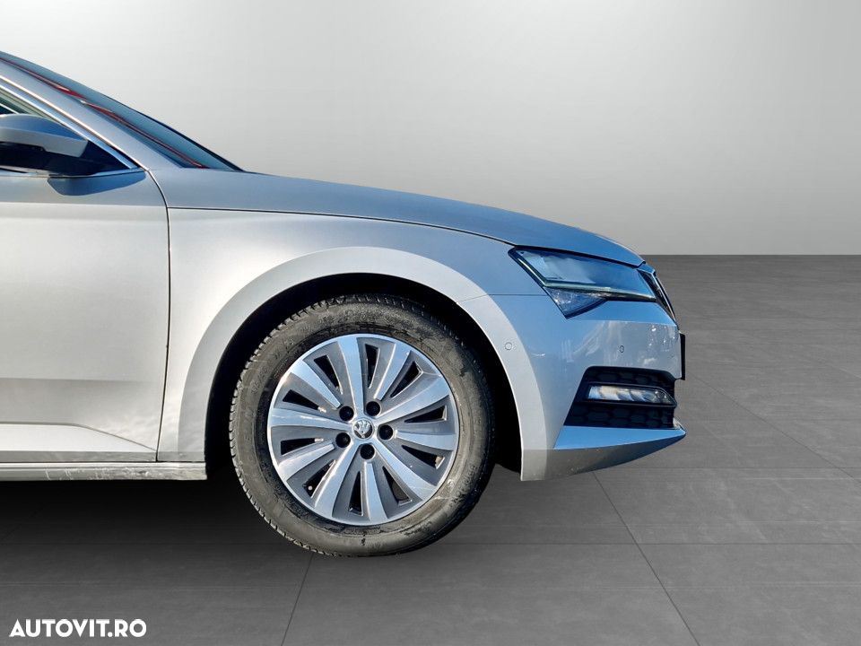 Skoda Superb 2.0 TDI DSG Ambition - 11