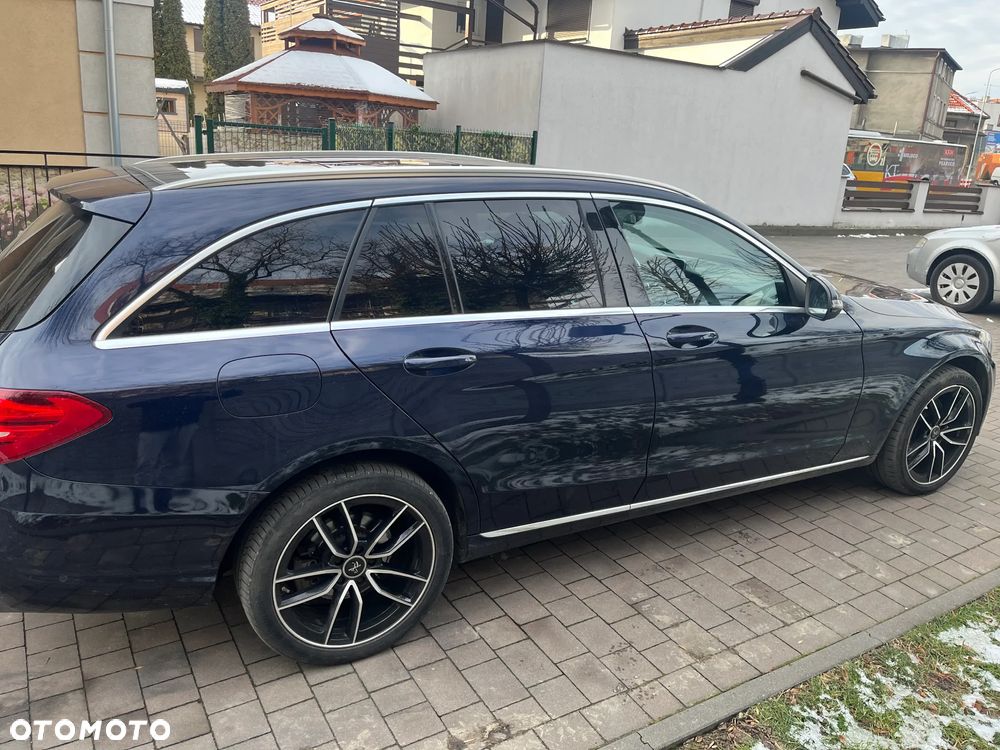 Mercedes-Benz Klasa C 250 d 4-Matic 9G-TRONIC - 3