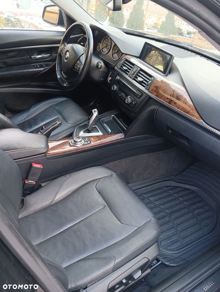 BMW Seria 3 328i Luxury Line - 5