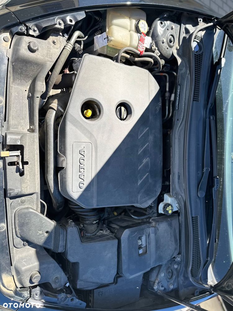 Volvo C30 D2 - 16