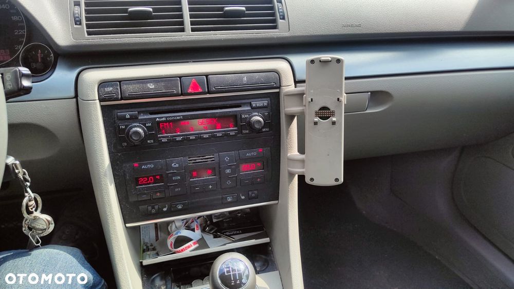 Audi A4 Avant 2.0 TDI - 8