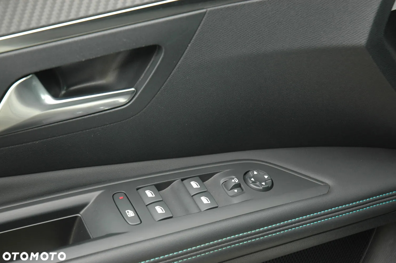Peugeot 3008 1.2 PureTech Allure Pack S&S EAT8 - 8