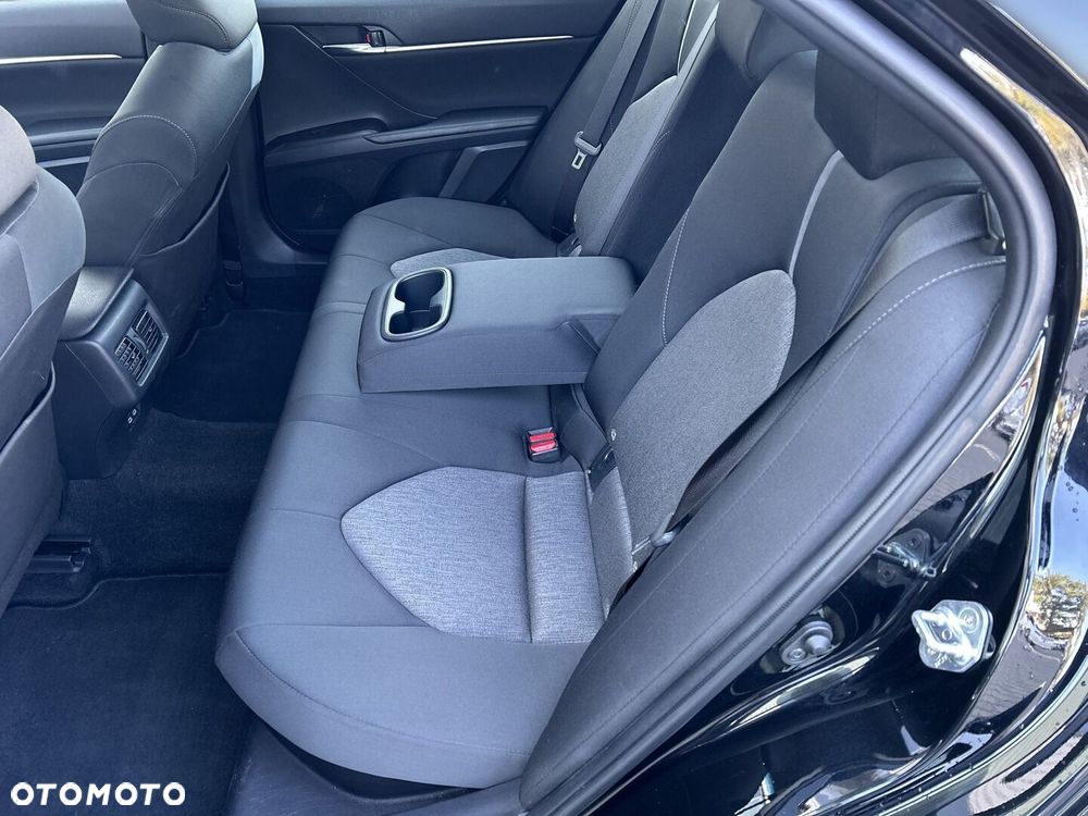 Toyota Camry 2.5 Hybrid Comfort CVT - 17