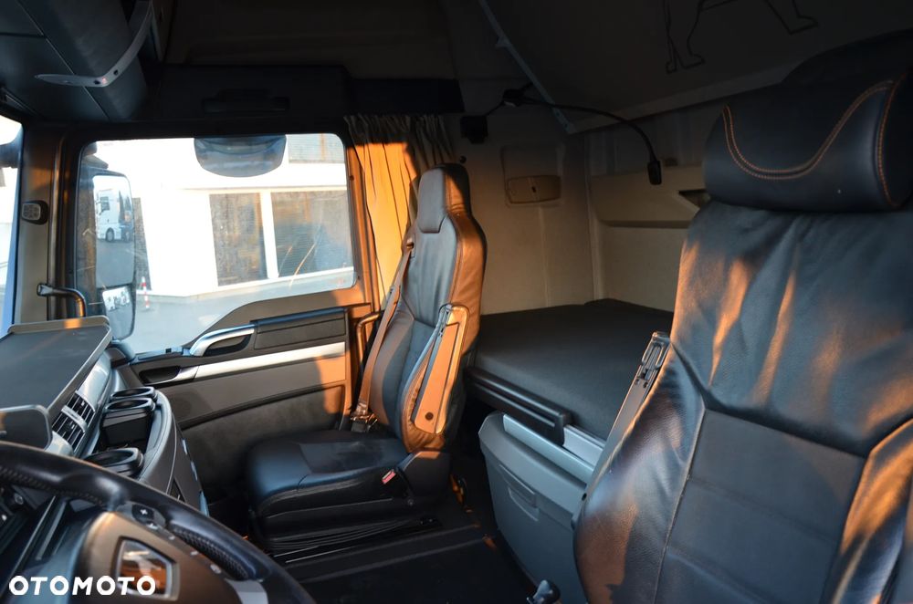 MAN TGX 26.500 6x2 HDS ZETKA PALFINGER KLIMA P. OŚ POD. I SKRĘTNA FULL AIR SKÓRY NAVI DE 5659 - 13