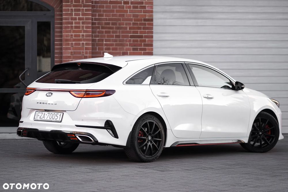 Kia ProCeed - 11
