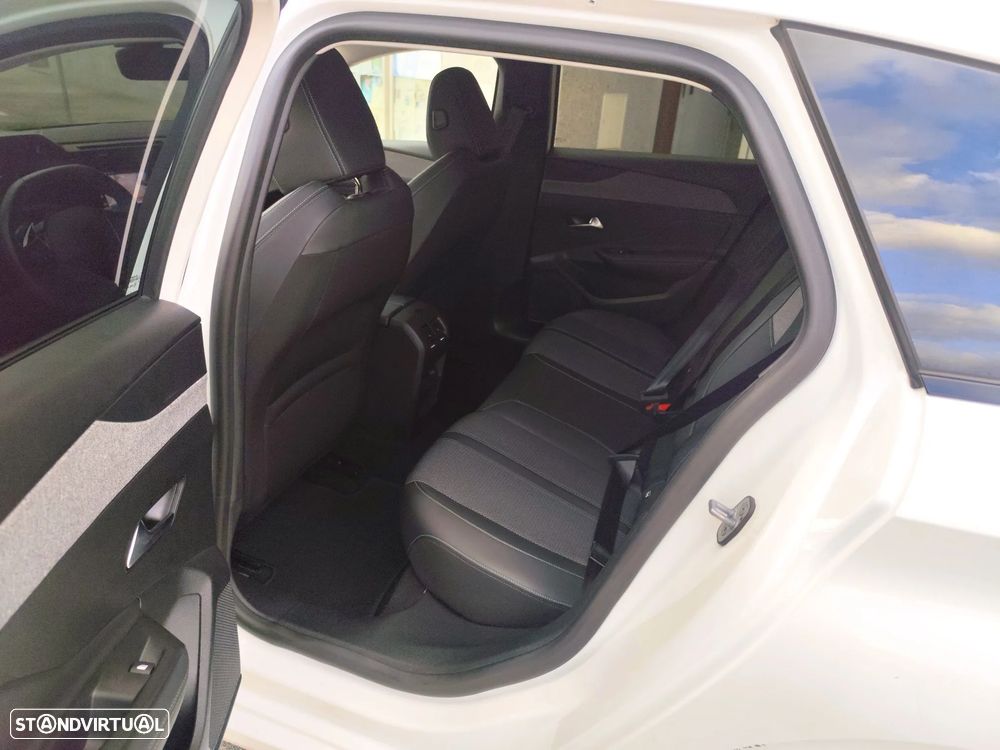 Peugeot 308 SW BlueHDi 130 EAT8 Allure - 11