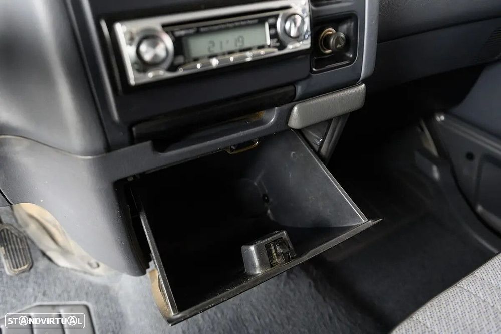 Toyota HiAce 2.4 D LXH12LG - 29