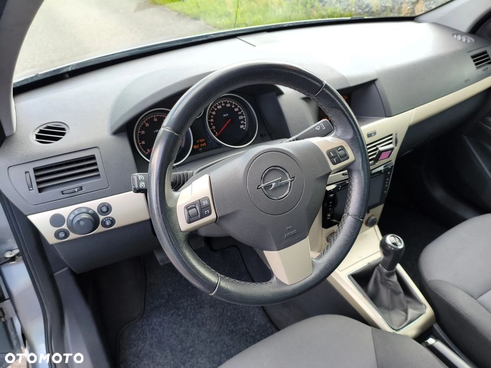 Opel Astra 1.4 Enjoy - 21