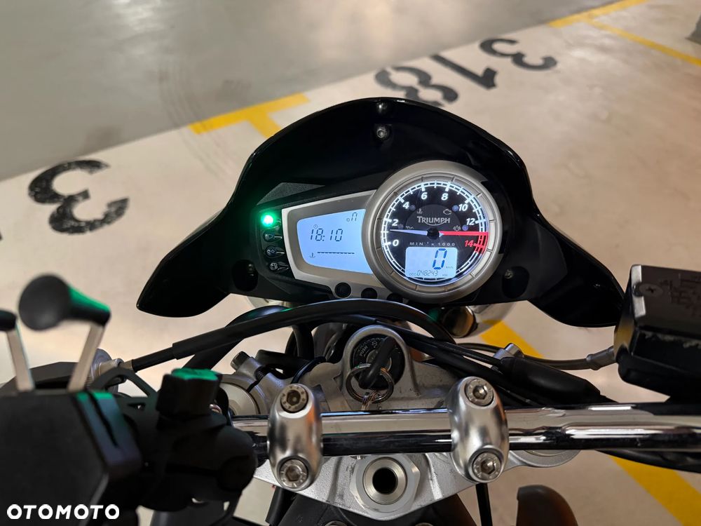 Triumph Street Triple - 6