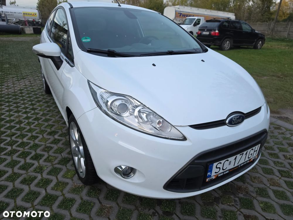 Ford Fiesta 2010 photo 3