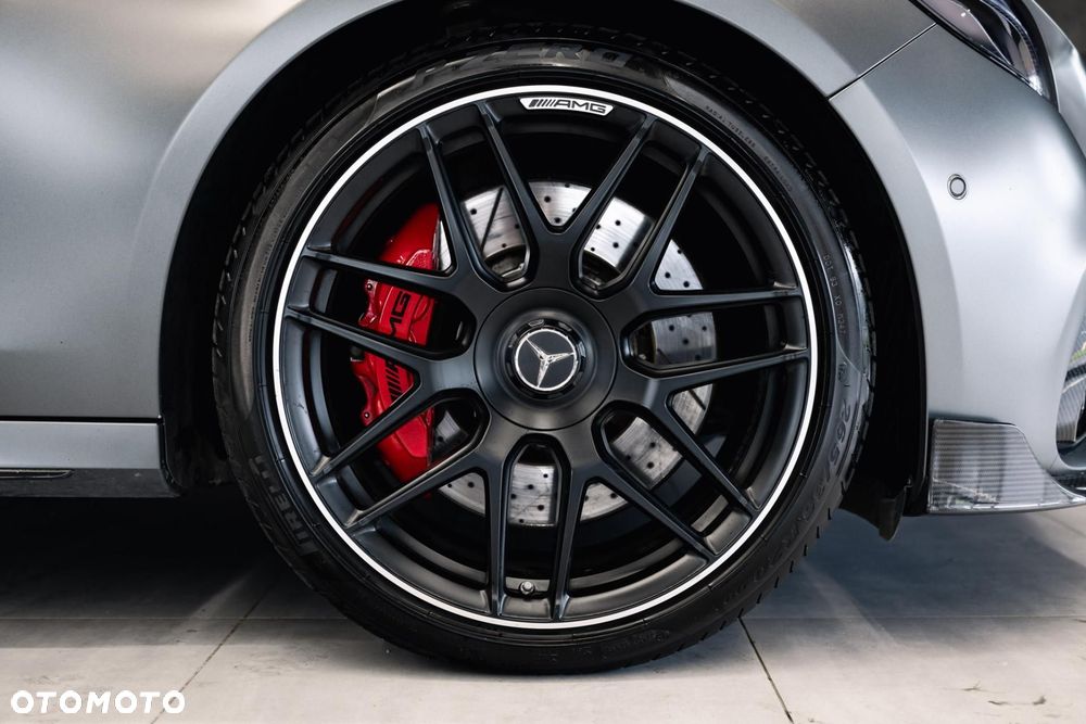 Mercedes-Benz Klasa E AMG 63 S 4-Matic+ - 39