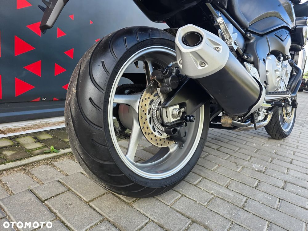 Yamaha FZ - 18