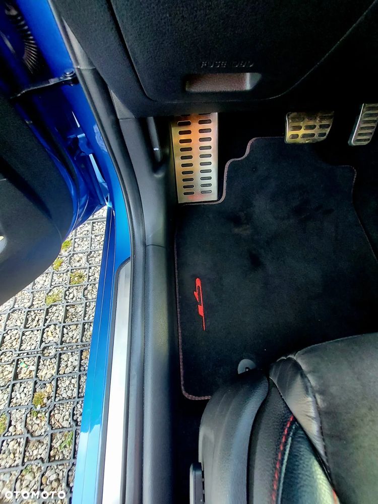 Kia ProCeed 1.6 T-GDI GT DCT - 9