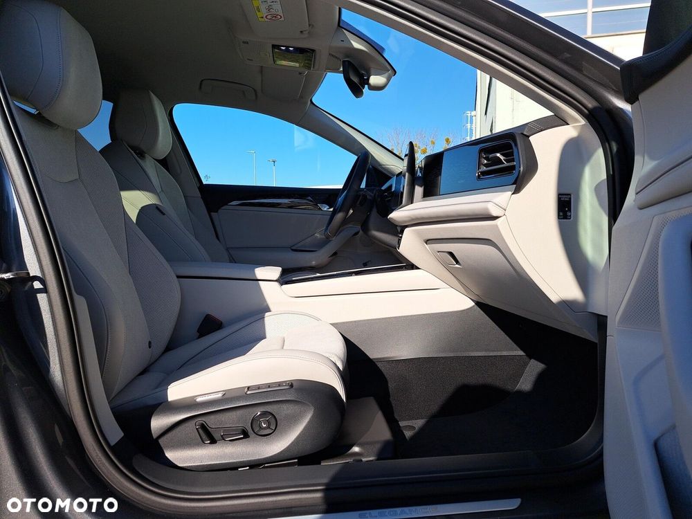 Volkswagen Passat - 18