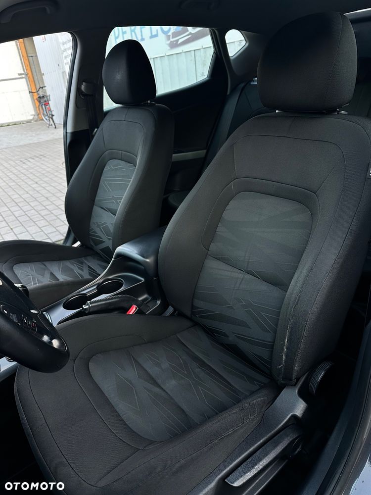 Kia Ceed 1.4 CVVT - 11