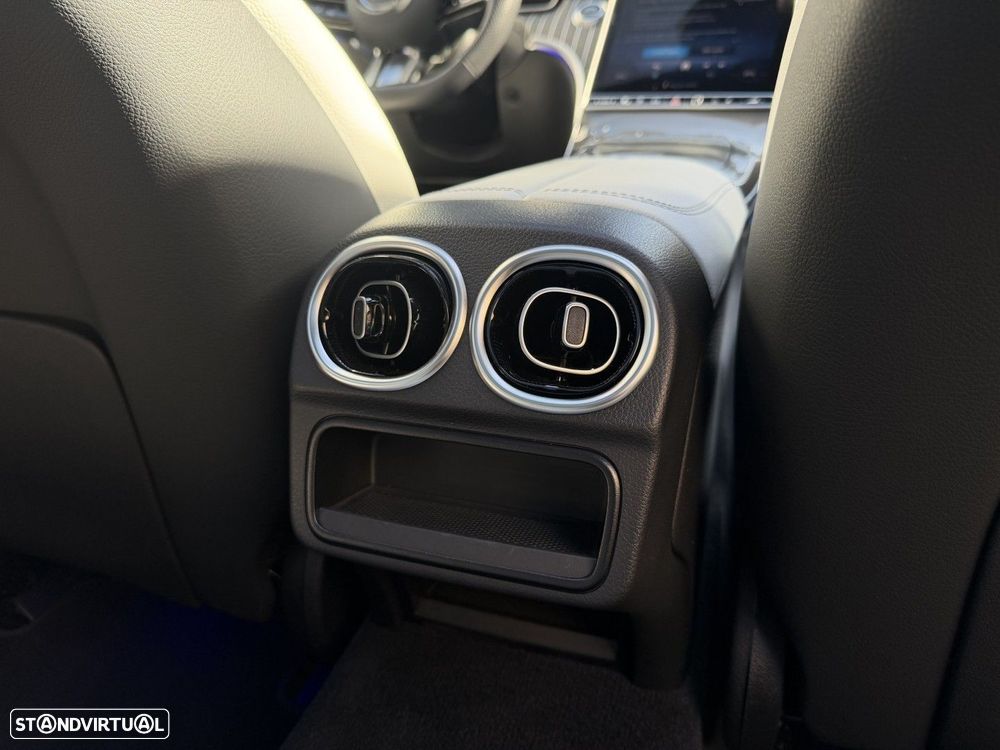 Mercedes-Benz C 300 e T 9G-TRONIC AMG Line - 15