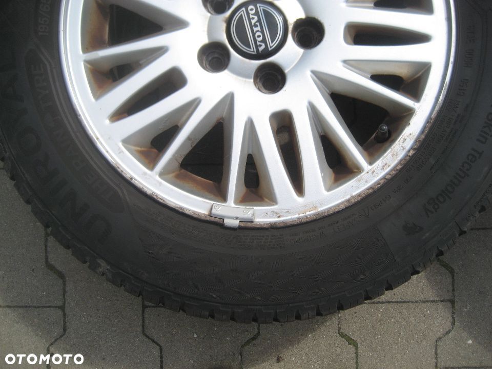 volvo s80 v70 s60 felgi aluminiowe 6,5x15 et43 5x108 30639360 opona 195x65x15 uniroyal - 3
