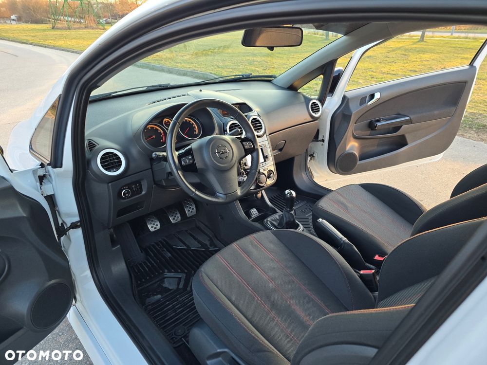 Opel Corsa 1.4 16V Color Edition - 11