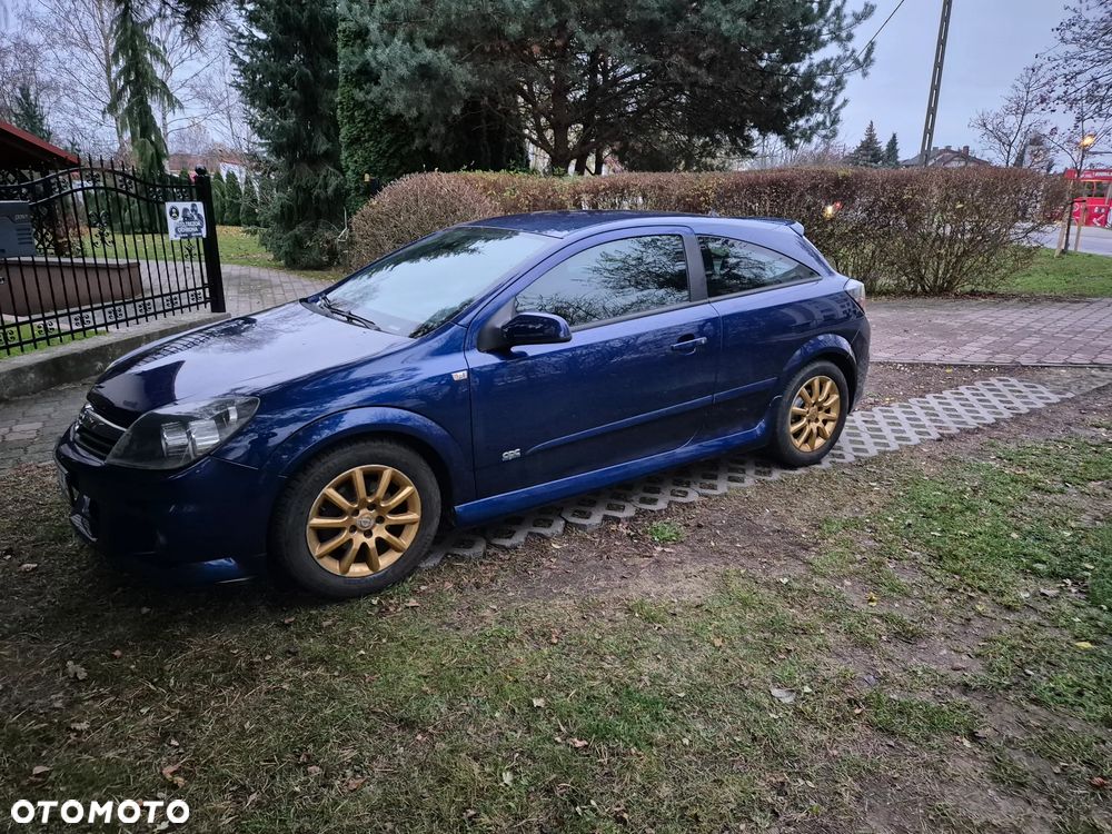 Opel Astra III GTC 1.6 Limited - 10