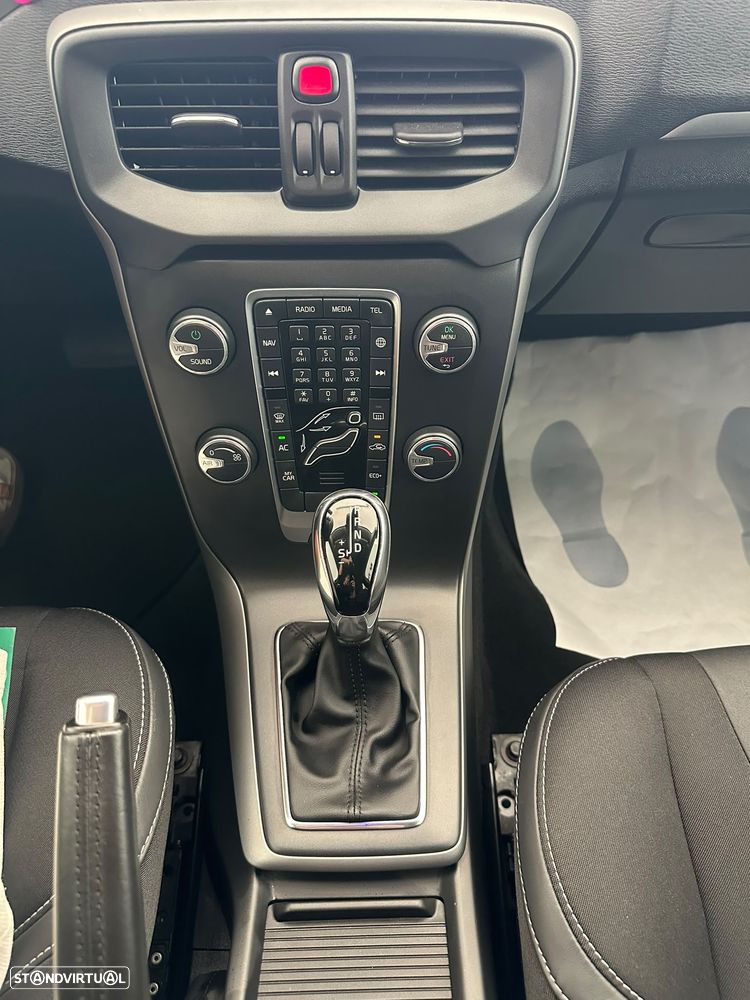 Volvo V40 2.0 D3 Kinetic Geartronic - 18