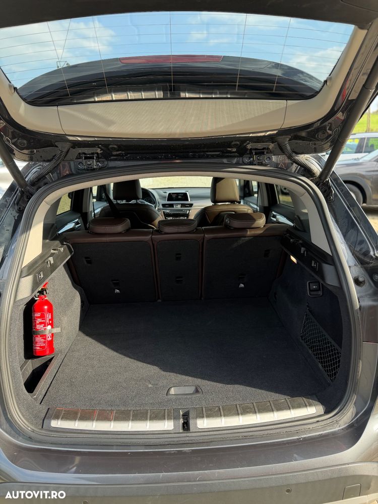 BMW X1 sDrive16d xLine - 24