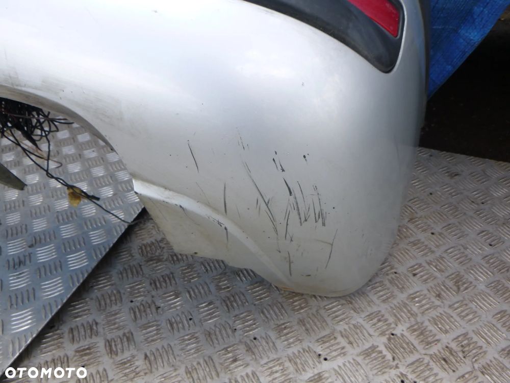 ZDERZAK TYŁ CITROEN C8  2004r  PARKTRONIK   KOLOR:  EZRC - 6
