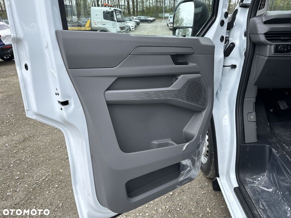 Volkswagen Transporter - 11