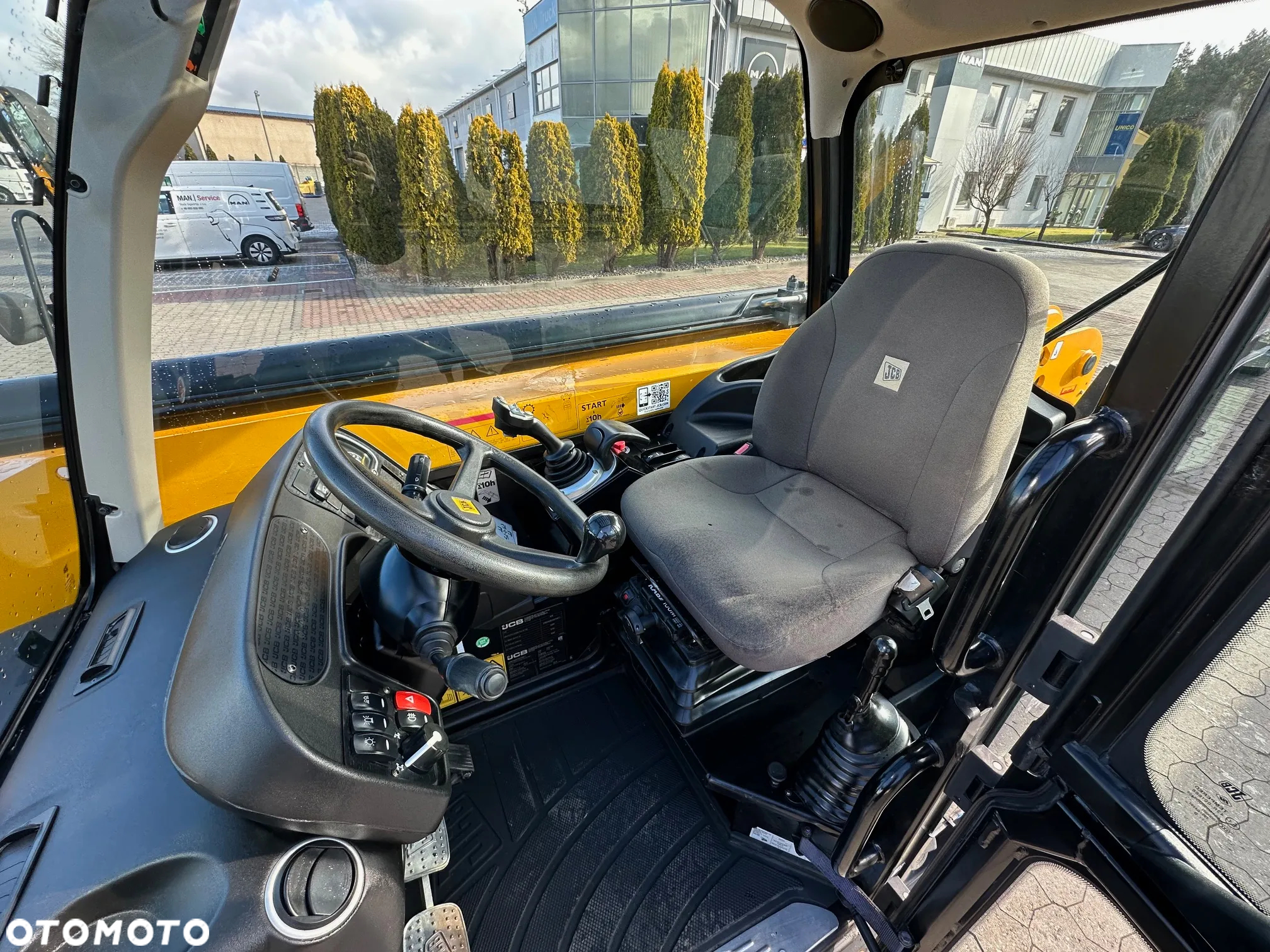 JCB 540-140 Hi Viz - 7