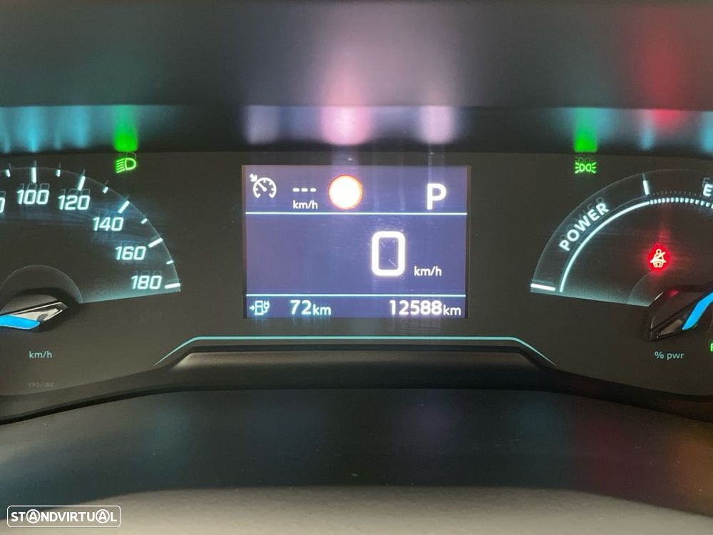 Peugeot e-2008 54 kWh SE Style - 9