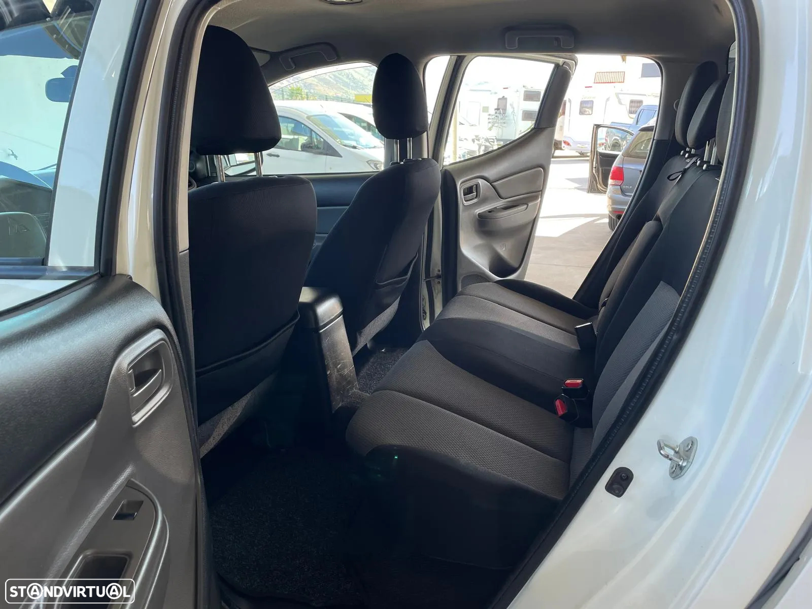 Mitsubishi L200 2.4 DI-D CD Invite 2WD - 27